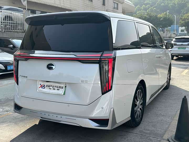 Фото 7 - GAC Trumpchi E9