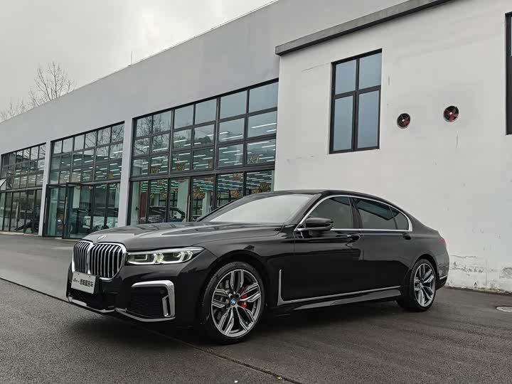 Фото 1 - BMW 7 Series