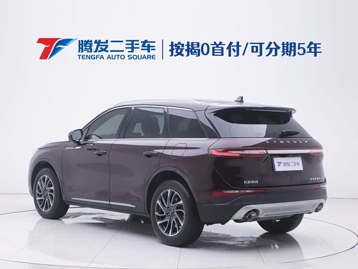 Фото 3 - Lincoln Corsair