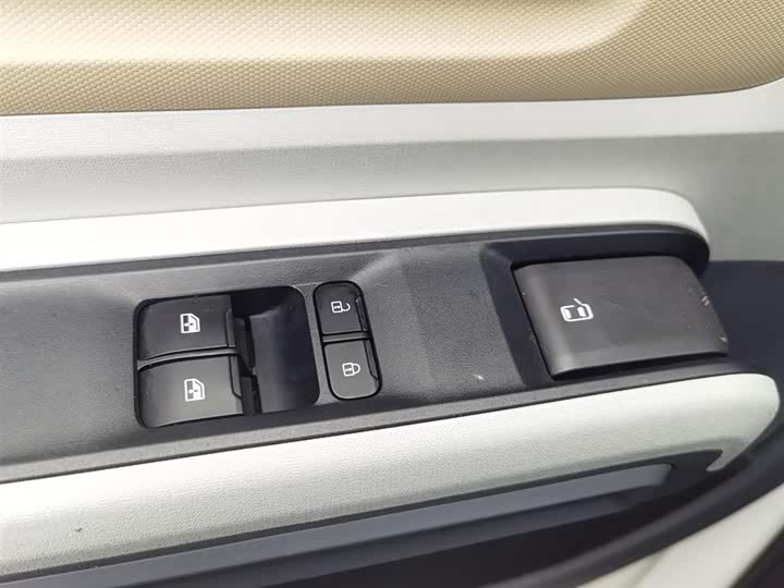 Фото 9 - Maxus Dana V1