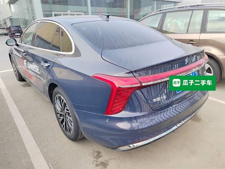 Фото 5 - Hongqi H5