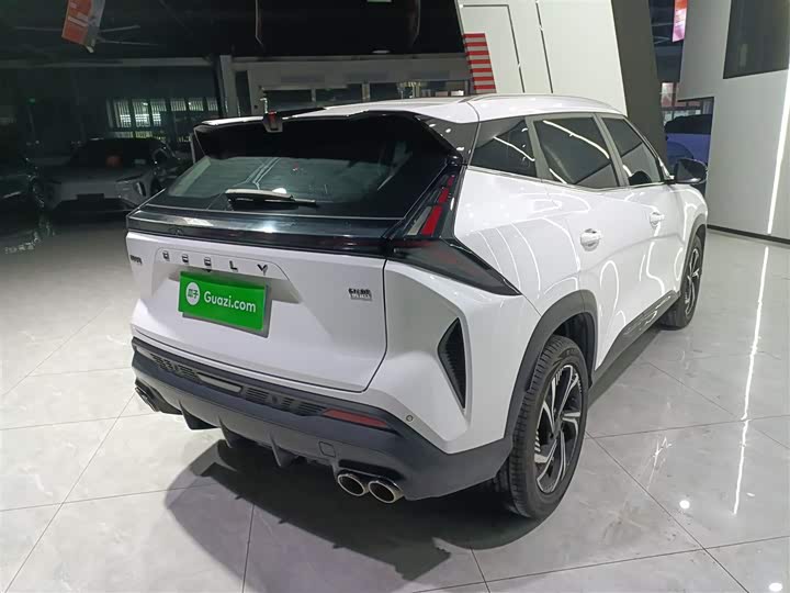 Фото 7 - Geely Atlas