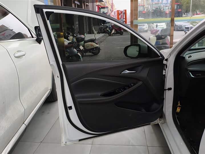 Фото 7 - Buick Verano