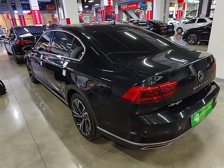 Фото 5 - Volkswagen Magotan