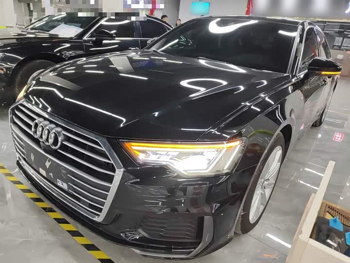 Фото 2 - Audi A6L