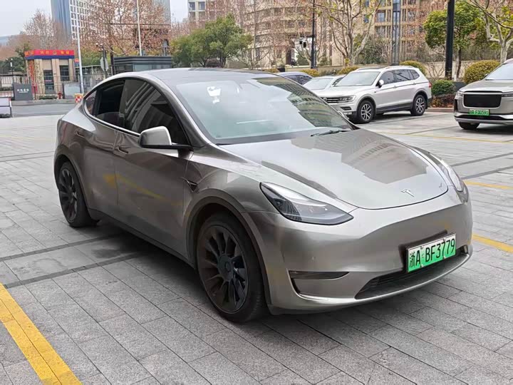 Фото 3 - Tesla Model Y