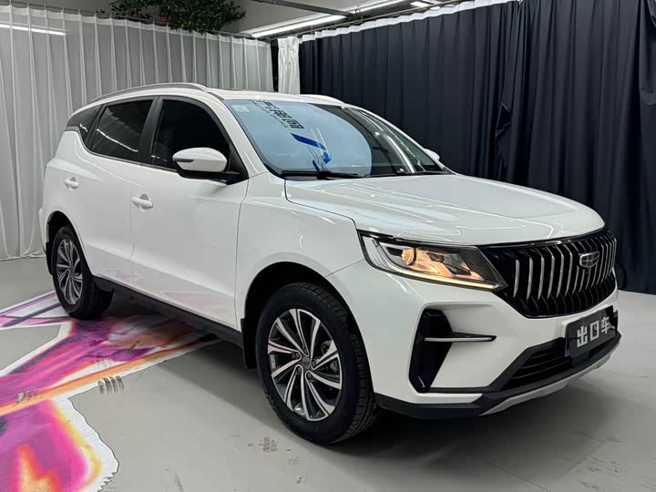 Фото 3 - Geely Vision X6