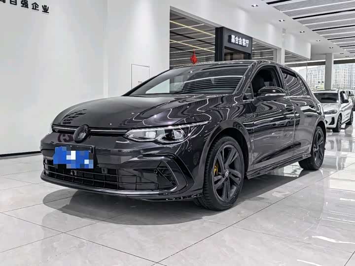 Фото 1 - Volkswagen Golf