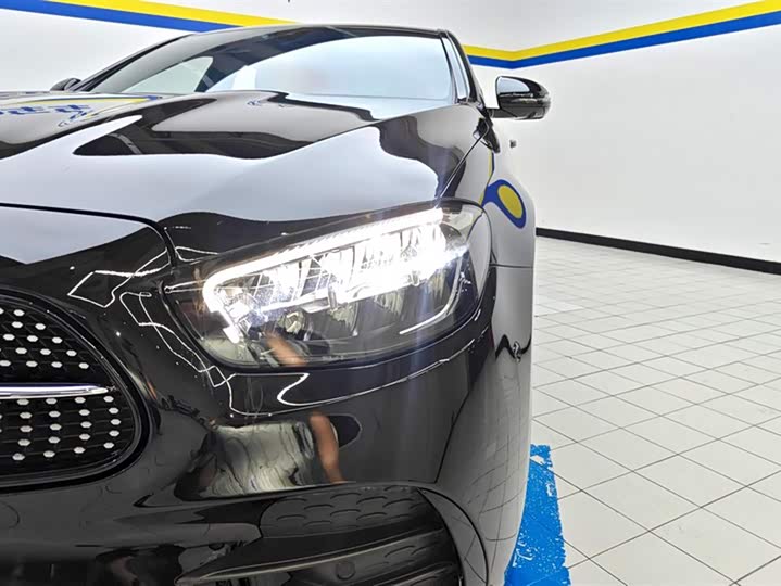 Фото 5 - Mercedes-Benz E-Class