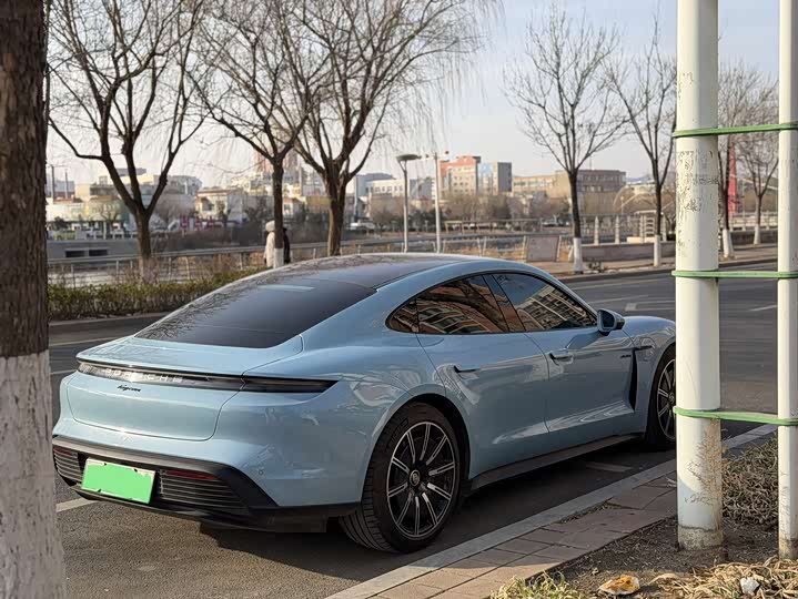 Фото 5 - Porsche Taycan