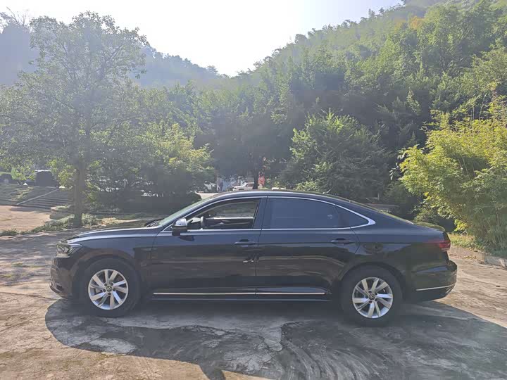 Фото 3 - Volkswagen Passat