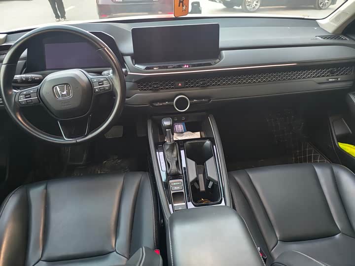Фото 5 - Honda Accord
