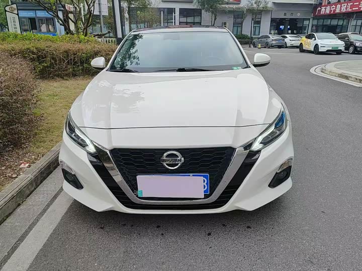 Фото 2 - Nissan Teana