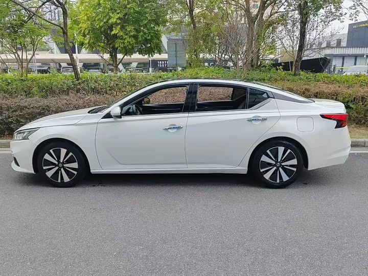 Фото 4 - Nissan Teana