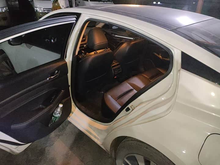 Фото 8 - Nissan Teana