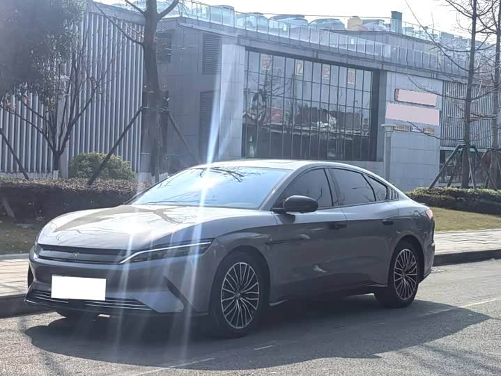 Фото 1 - BYD Han