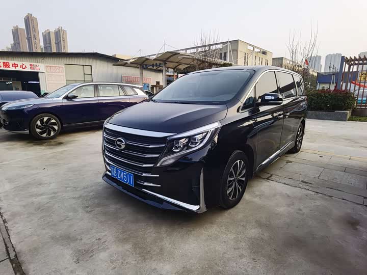 Фото 1 - GAC Trumpchi M8