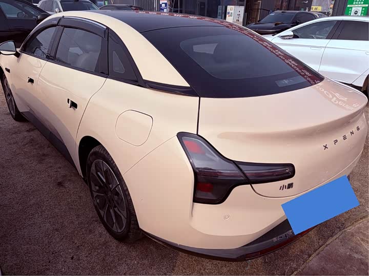 Фото 6 - XPeng Mona M03