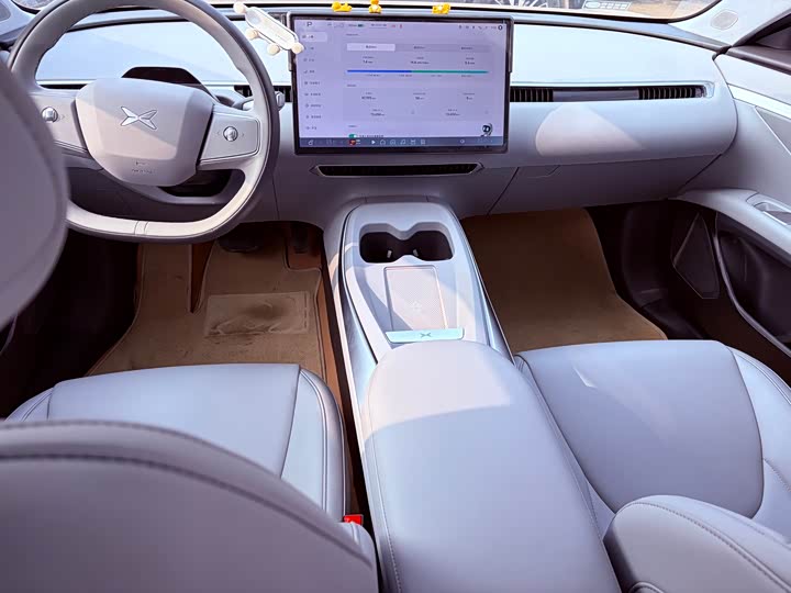 Фото 8 - XPeng Mona M03