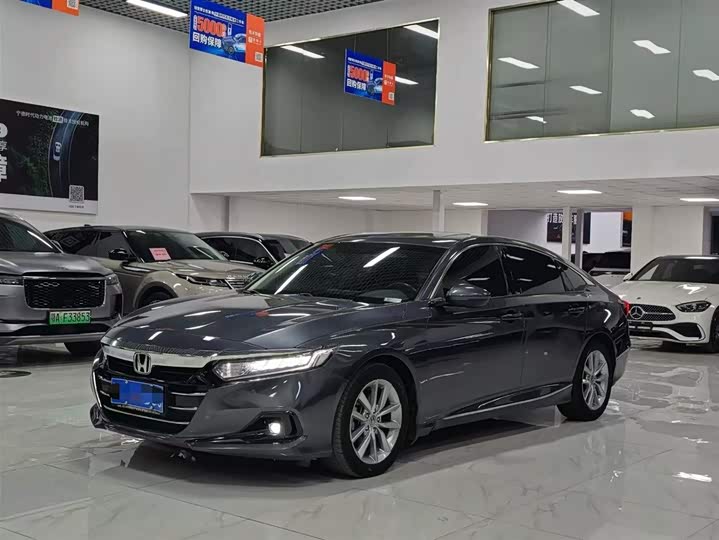 Фото 1 - Honda Accord