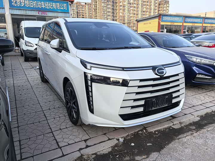 Фото 2 - GAC Trumpchi E8