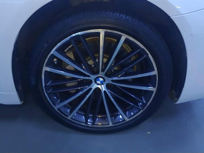 Фото 6 - BMW 5 Series