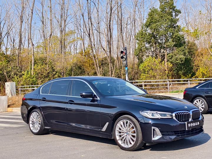 Фото 3 - BMW 5 Series