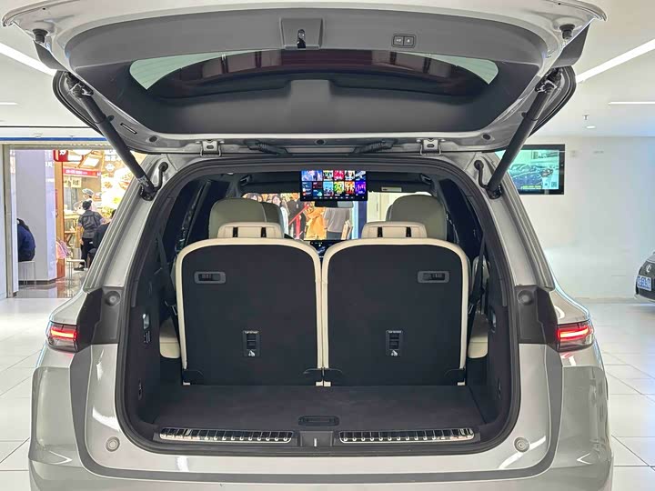 Фото 8 - LiXiang L9