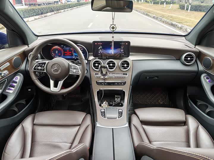 Фото 9 - Mercedes-Benz GLC-Class