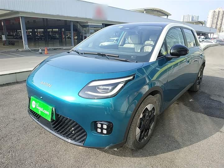 Фото 2 - GAC Aion UT