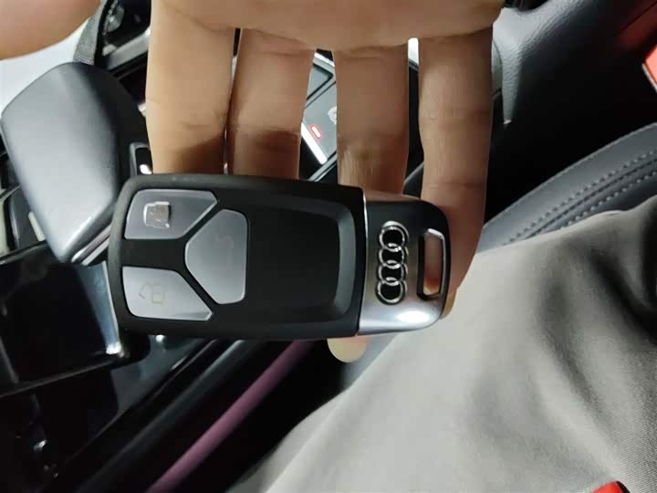 Фото 9 - Audi A5