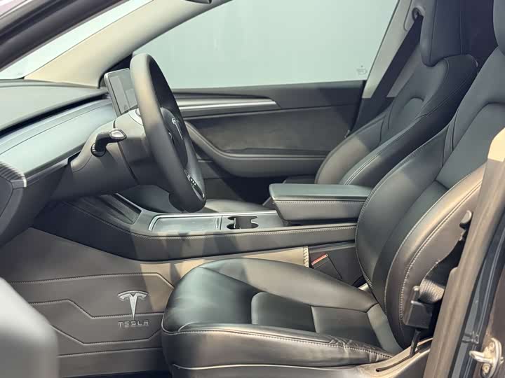 Фото 4 - Tesla Model Y