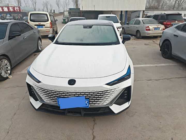 Фото 2 - Changan UNI-V