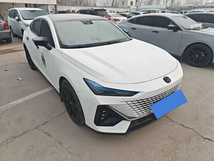 Фото 3 - Changan UNI-V