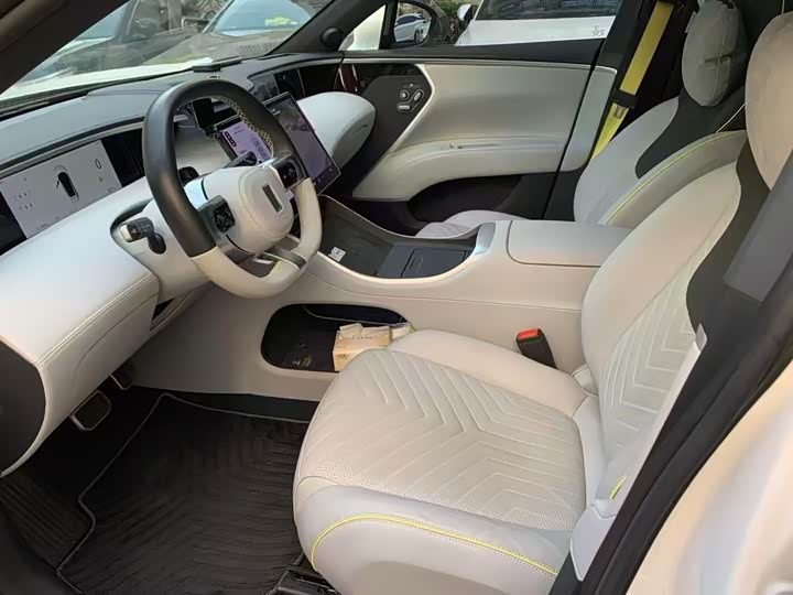 Фото 4 - Avatr 11