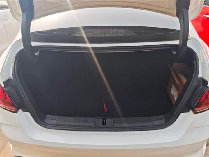 Фото 4 - MG Motor 5