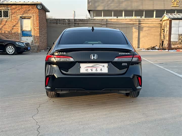 Фото 5 - Honda Inspire