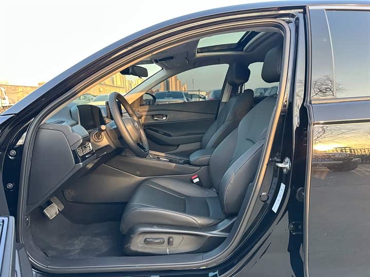 Фото 8 - Honda Inspire