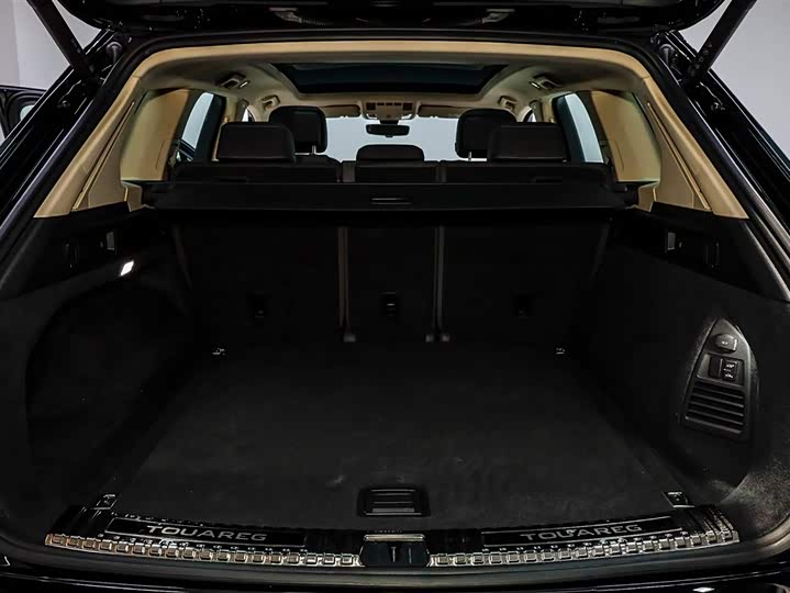 Фото 6 - Volkswagen Touareg