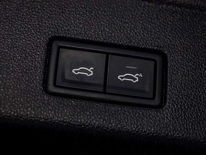 Фото 7 - Volkswagen Touareg