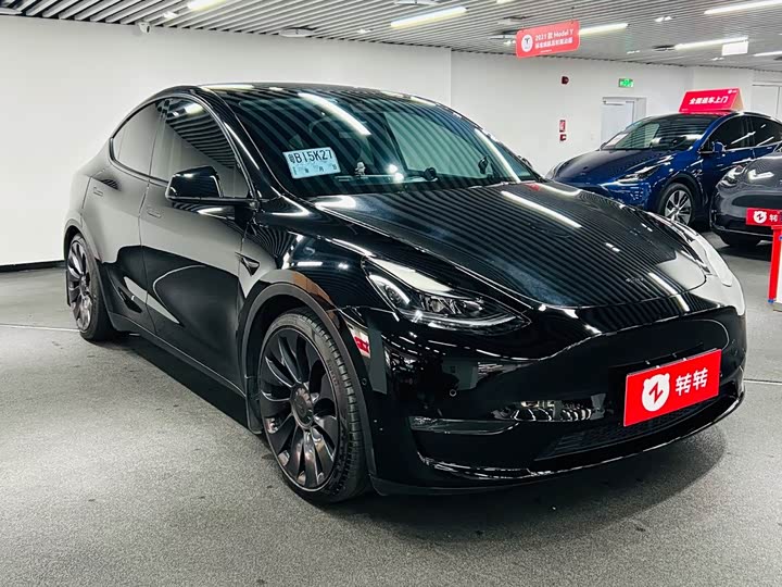 Фото 3 - Tesla Model Y