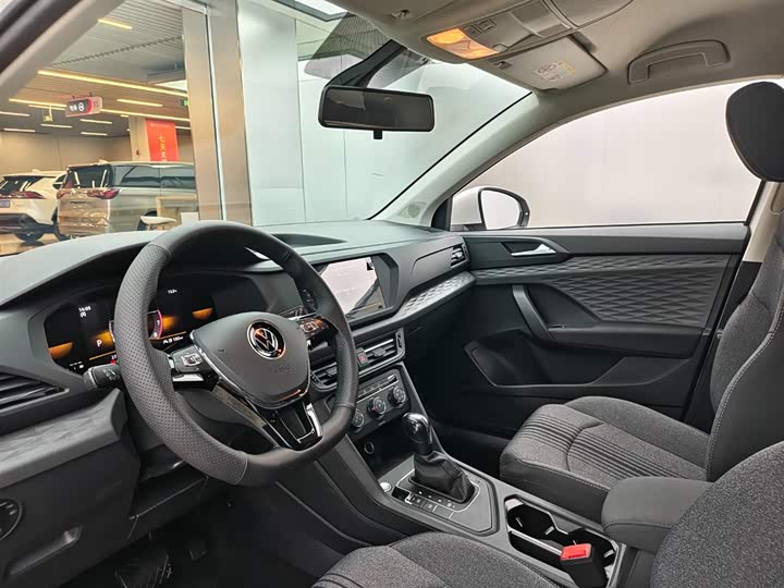 Фото 6 - Volkswagen Tharu