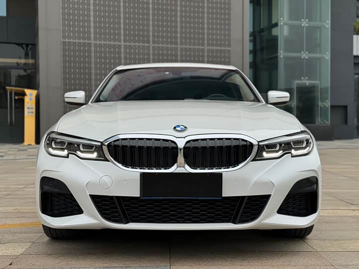 Фото 2 - BMW 3 Series
