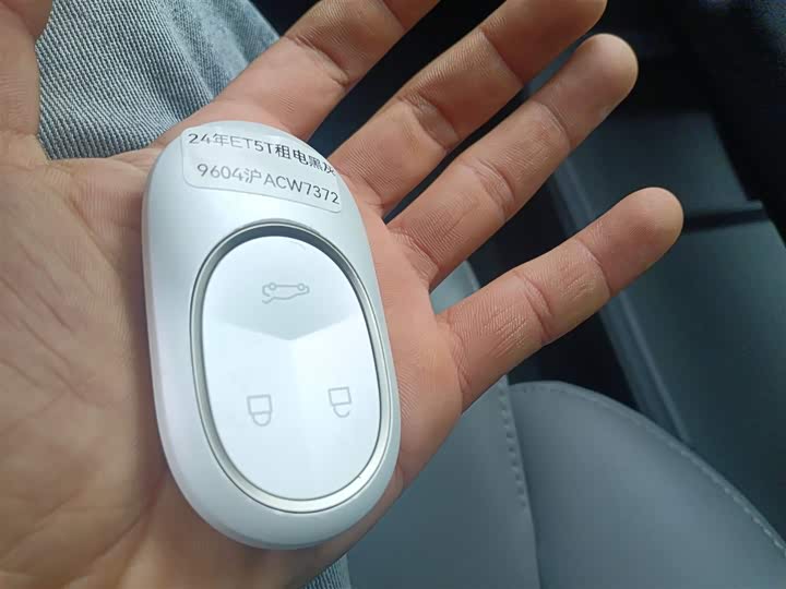 Фото 9 - Nio ET5T