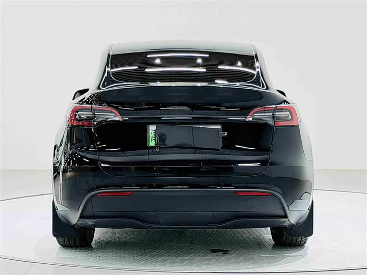 Фото 5 - Tesla Model Y