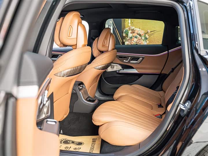 Фото 6 - Mercedes-Benz E-Class