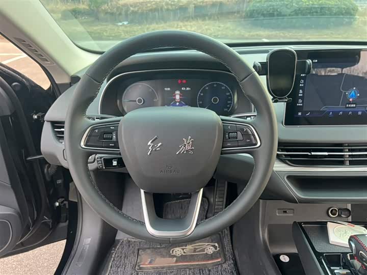 Фото 7 - Hongqi E-QM5