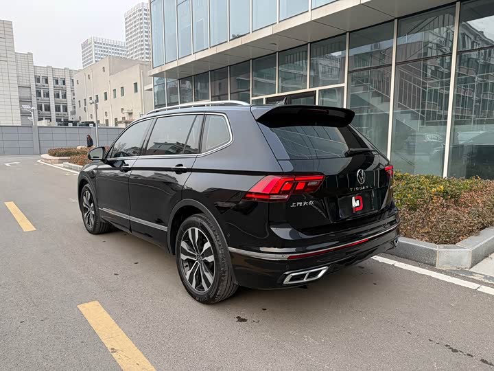 Фото 7 - Volkswagen Tiguan L Pro