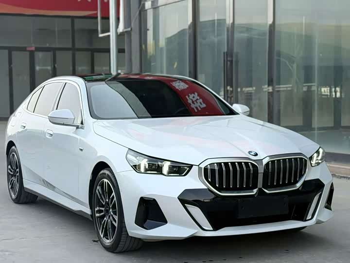 Фото 3 - BMW 5 Series