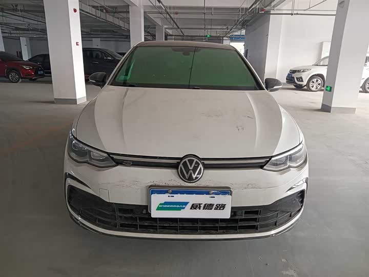 Фото 2 - Volkswagen Golf
